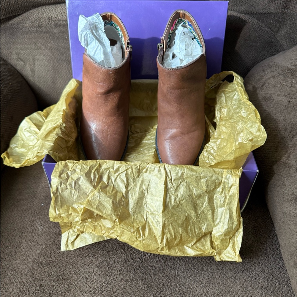 Steve Madden Tan Ankle Booties